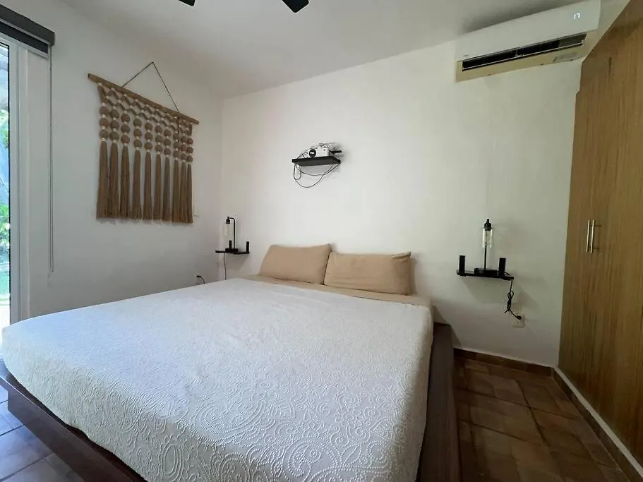 Lt 39 - Private Pool, Spacious Garden, Near Xcalacocobeach Playa del Carmen Holiday home